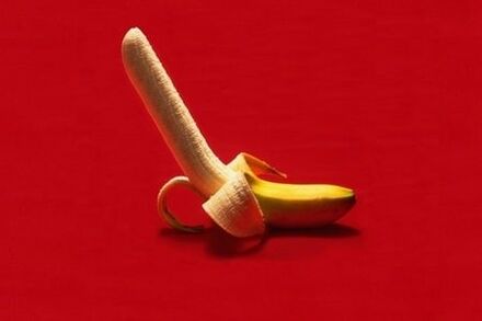Bananen symboliséiert e vergréissert Penis duerch Übung